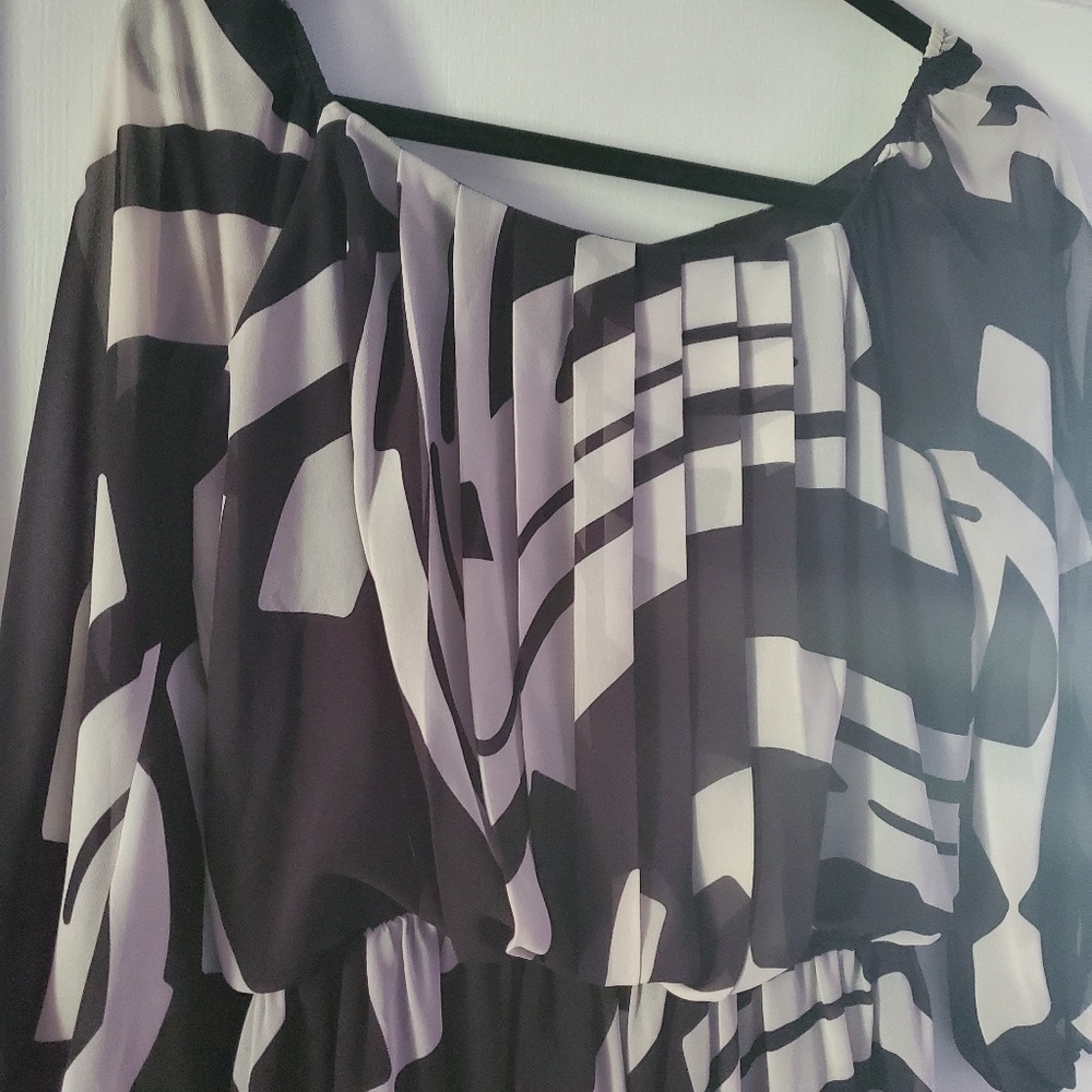 Black n white Vince Camuto